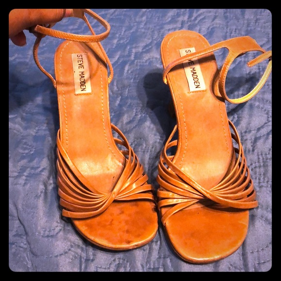 Sandals - Picture 1 of 3